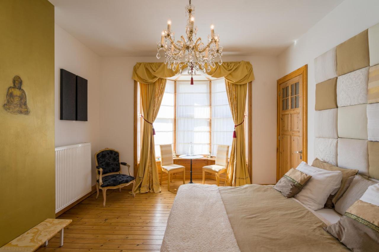 Azee Bed & Breakfast Oostende