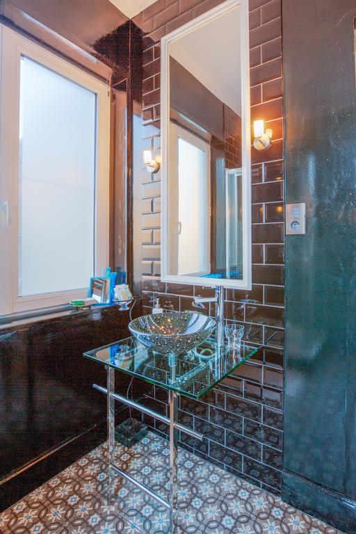 Azee Bed & Breakfast 4*