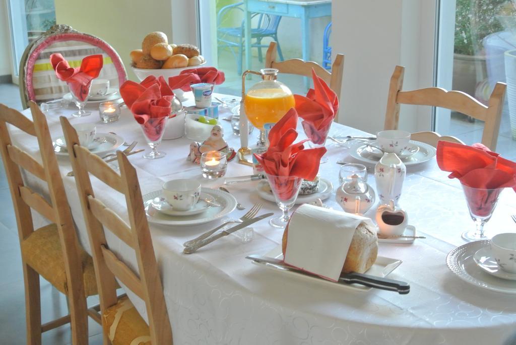 Azee Bed & Breakfast